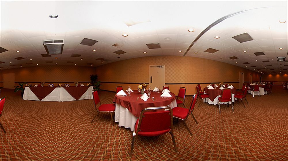 Texas Inn & Suites Denton Bagian luar foto
