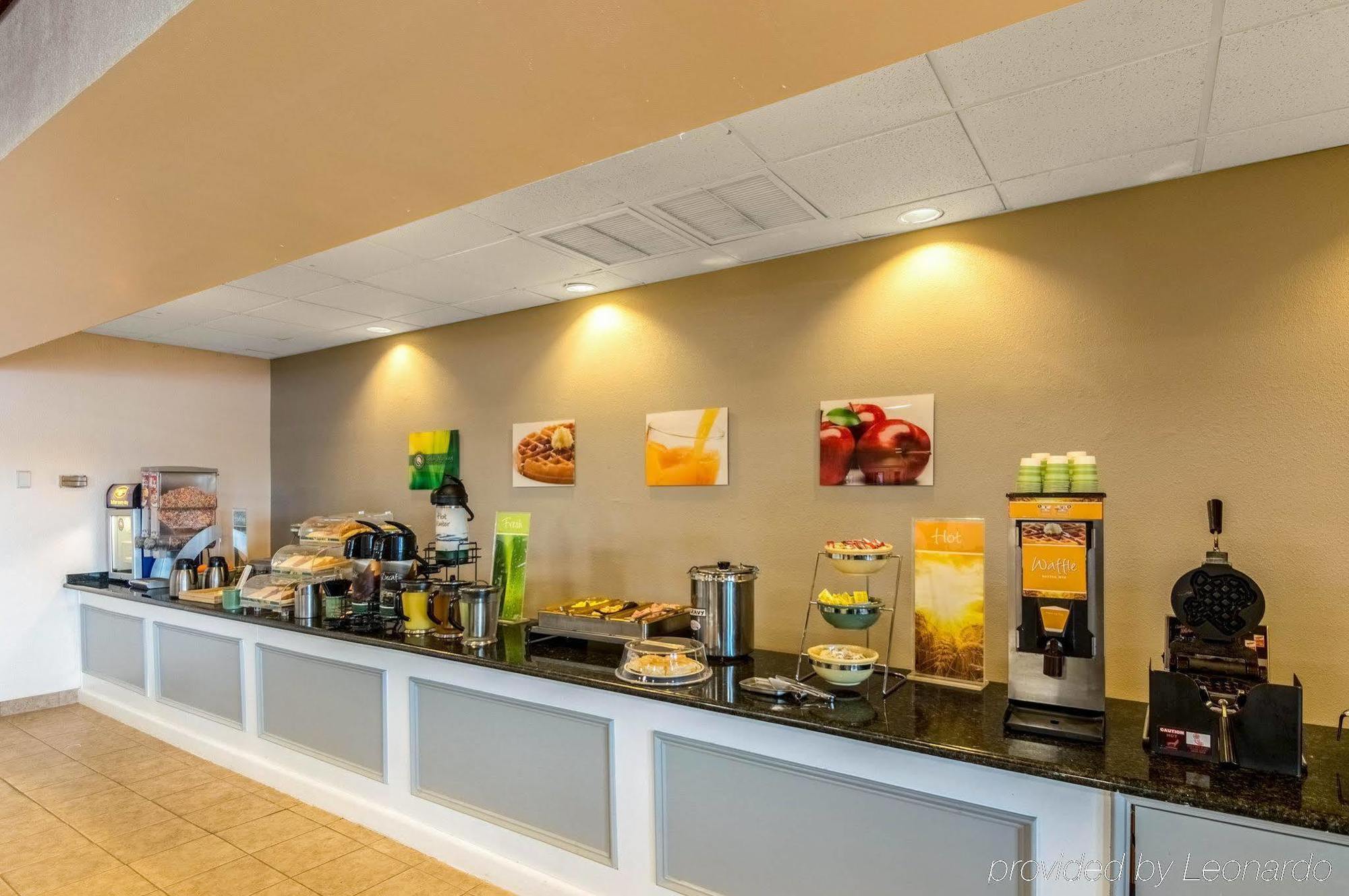 Texas Inn & Suites Denton Bagian luar foto