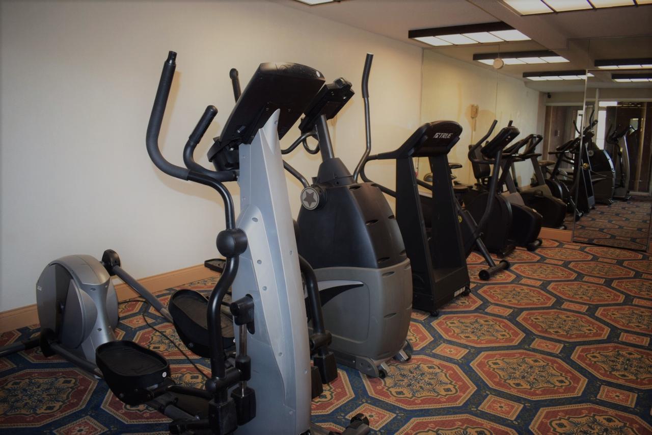 Texas Inn & Suites Denton Bagian luar foto