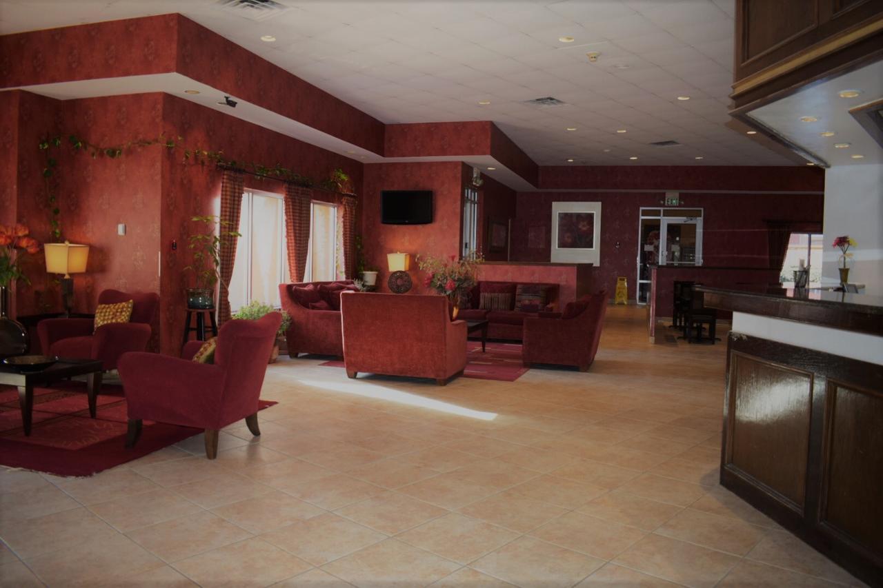 Texas Inn & Suites Denton Bagian luar foto
